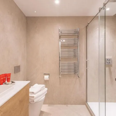 Modern Schone